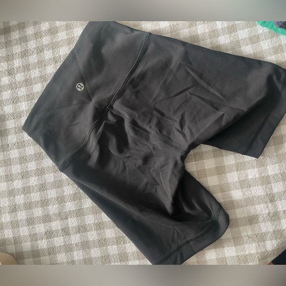 Lululemon Align High Rise Short 6” Size 2 - Picture 2 of 2
